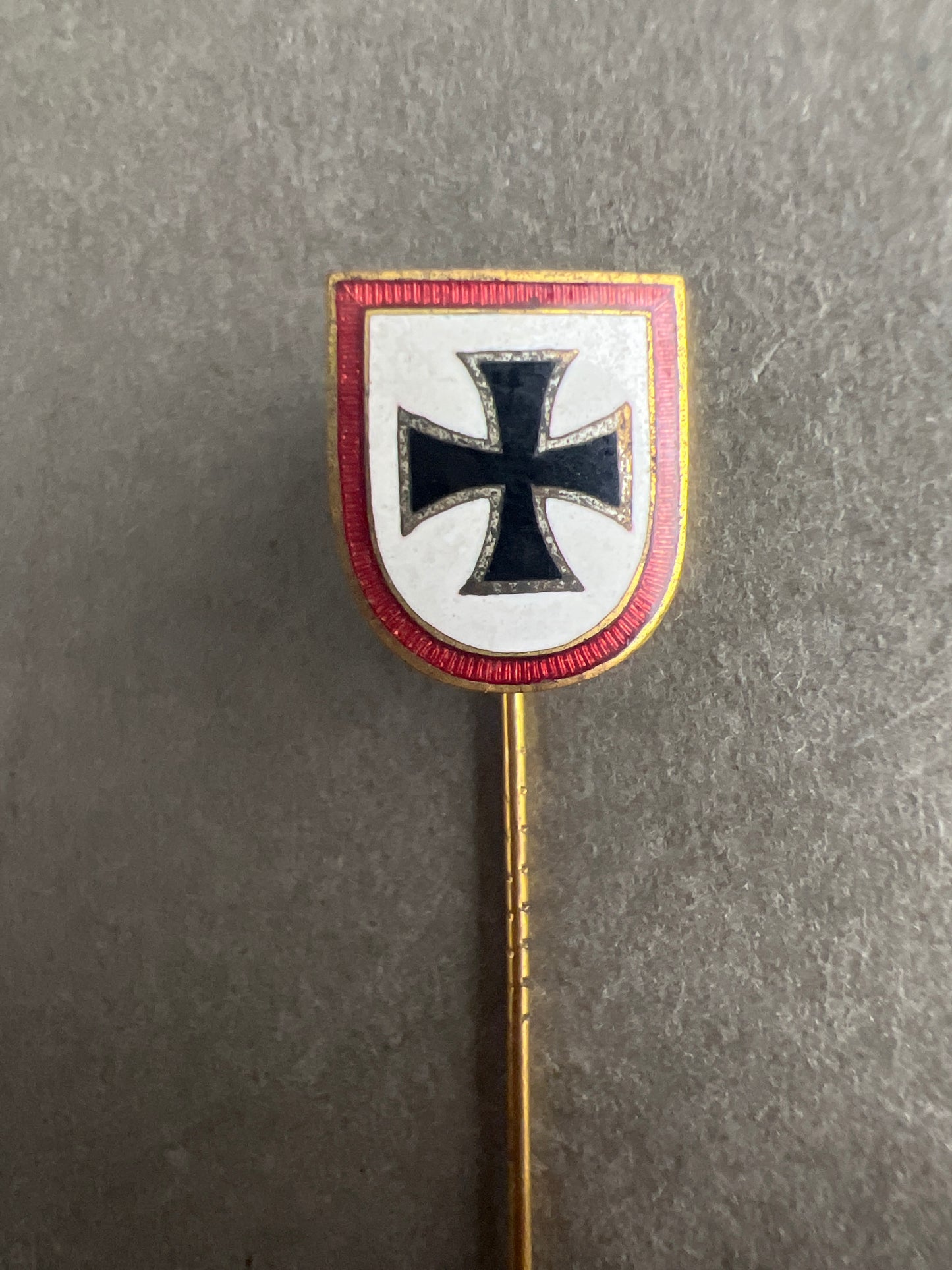 WW2 Tysk Soldater Veteranforenings nål i Emalje (DRK, NS-RKB, Kyffhäuser mv.). Original.