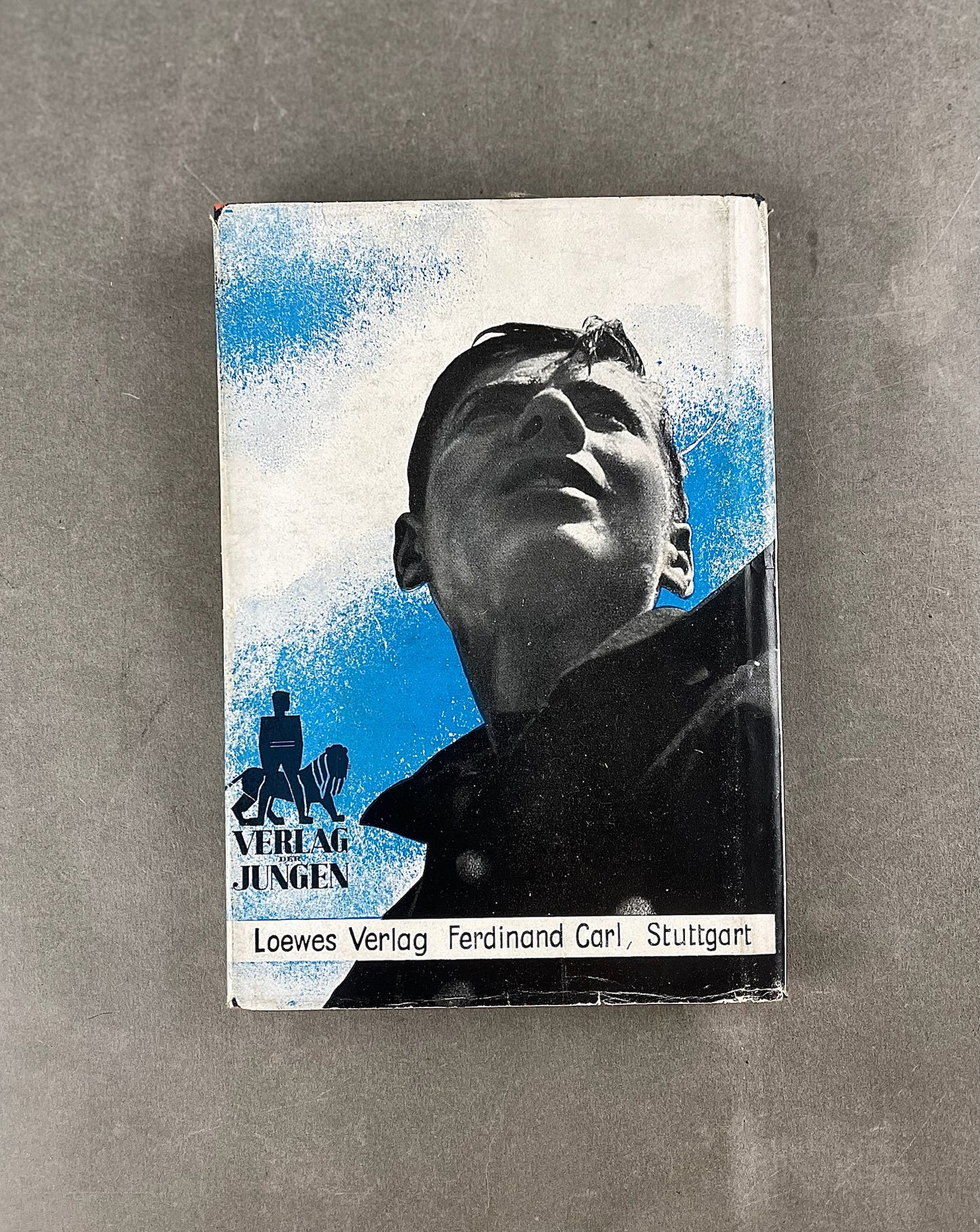 WW2 Tysk HJ Bog. Med dedikation. Gode billeder. Original.