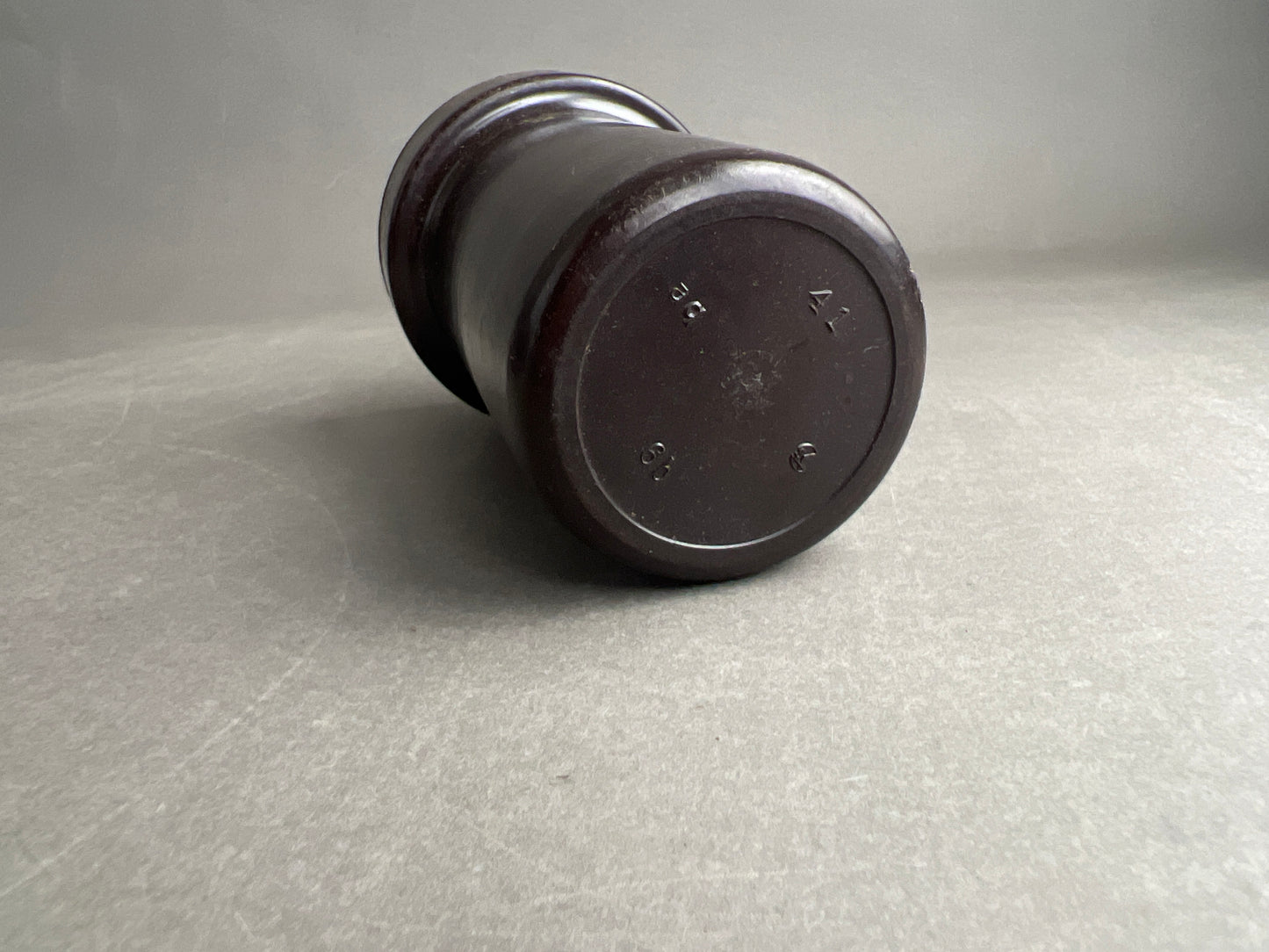 WW2 Tysk "Zunderbuchse 2L" Bakelit Beholder til Tændsats. Godt stemplet. Original.