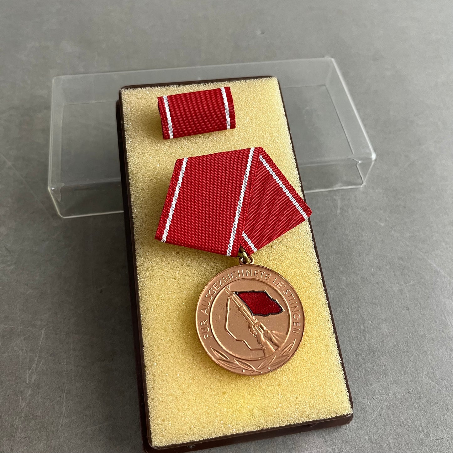 Østtysk DDR Medalje. I æske. Original.