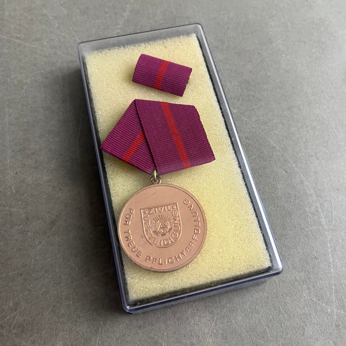 Østtysk DDR Medalje. I æske. Original.