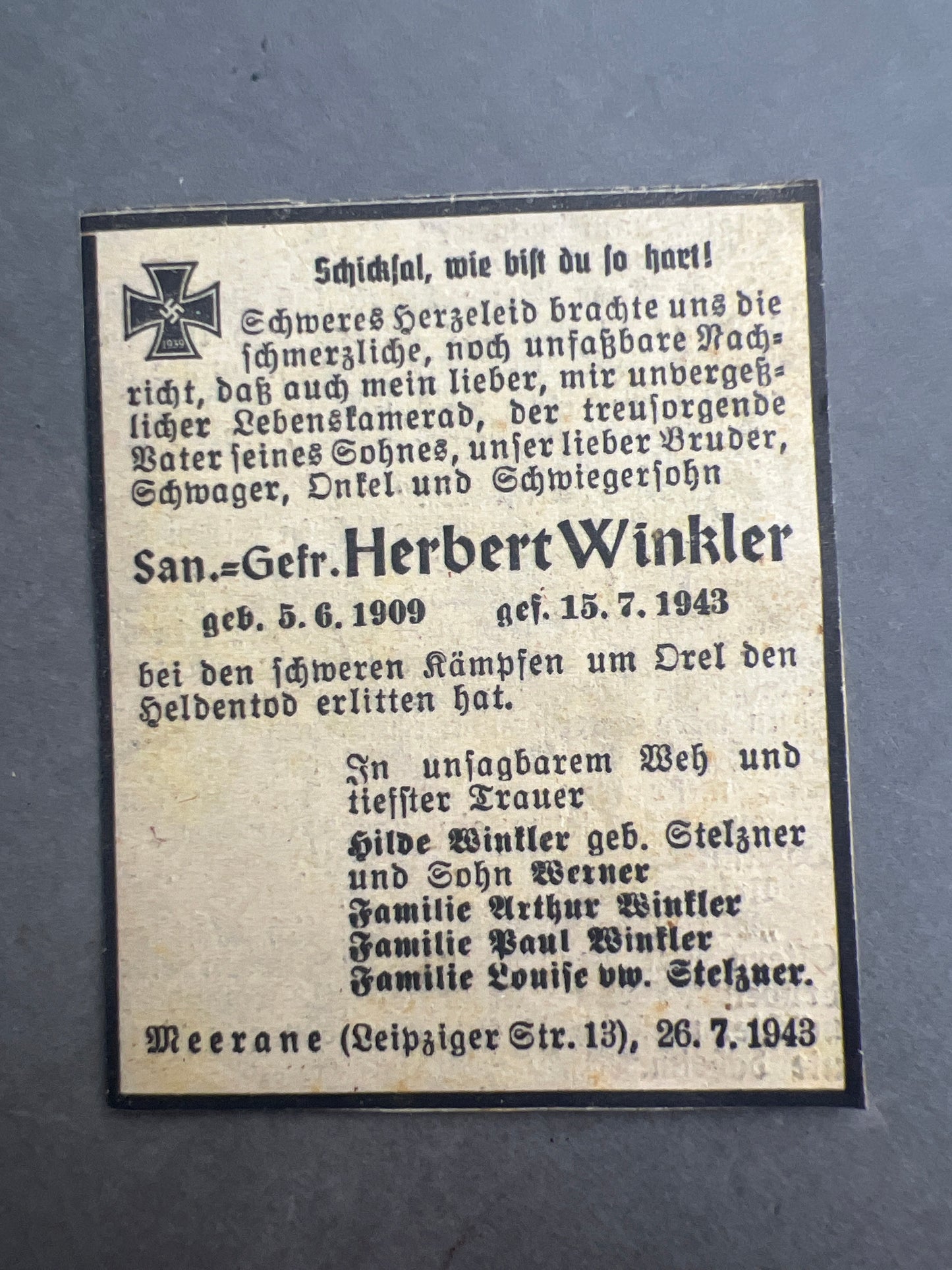 WW2 Tysk Wehrmacht Sanitäter Wehrpass i Mindeomslag, med hans dødsannonce, dødsattest mv.. Sjælden. Original.