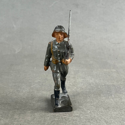 WW2 Tysk Lineol Legetøjssoldat. Original.