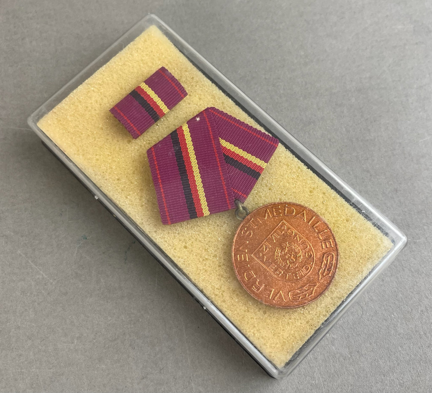 Østtysk DDR Medalje i Æske. Original.