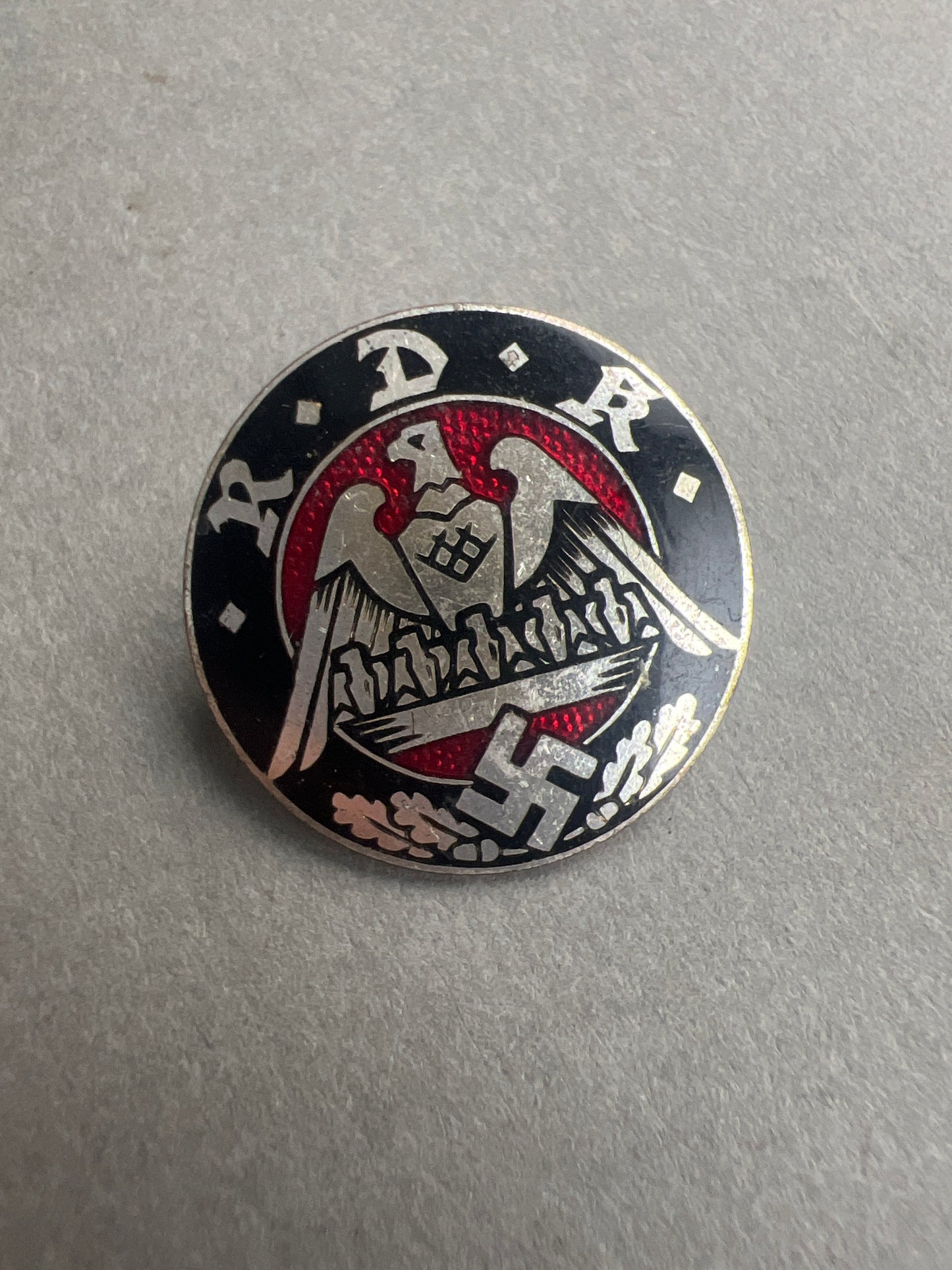 WW2 Tysk R.D.K (Reichsbund der Kinderreichen) Medlemsmærke. Original.