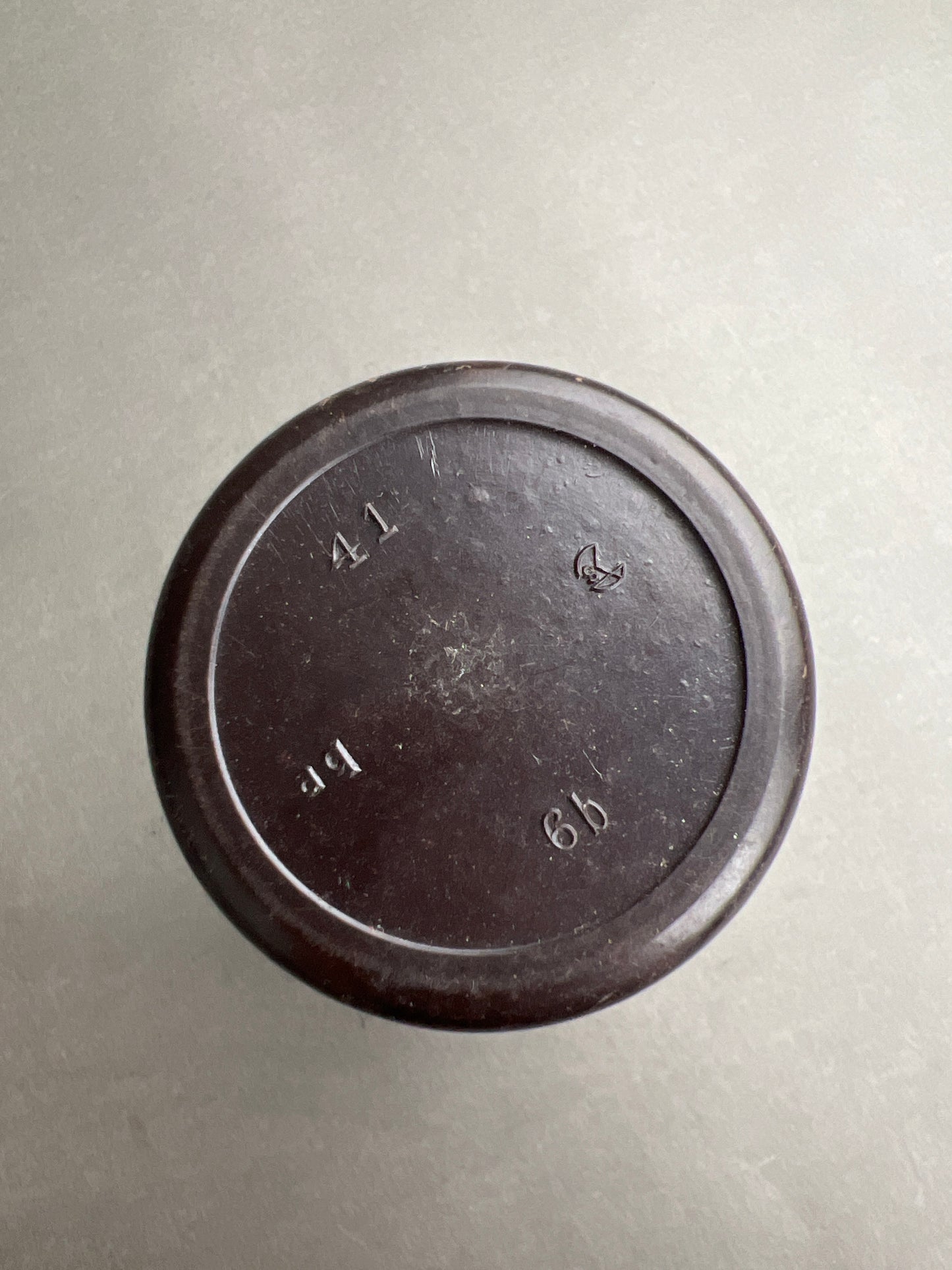 WW2 Tysk "Zunderbuchse 2L" Bakelit Beholder til Tændsats. Godt stemplet. Original.