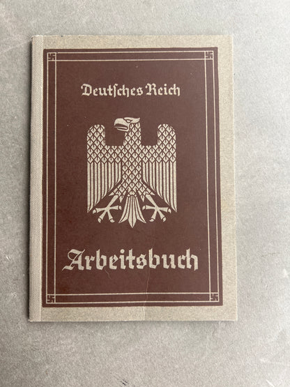 WW2 Tysk Arbeitsbuch. Original.