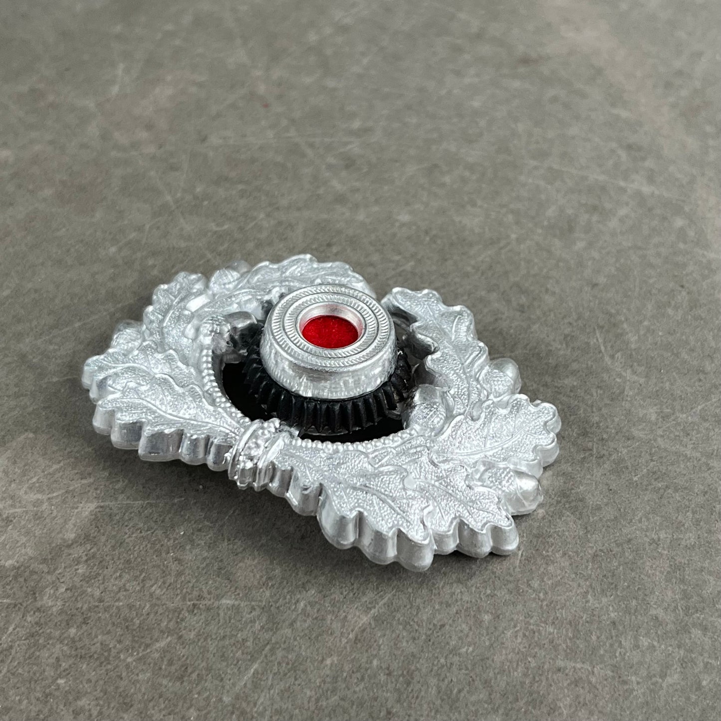 WW2 Tysk Wehrmacht Kasket Egeløv og Korkade. Original.