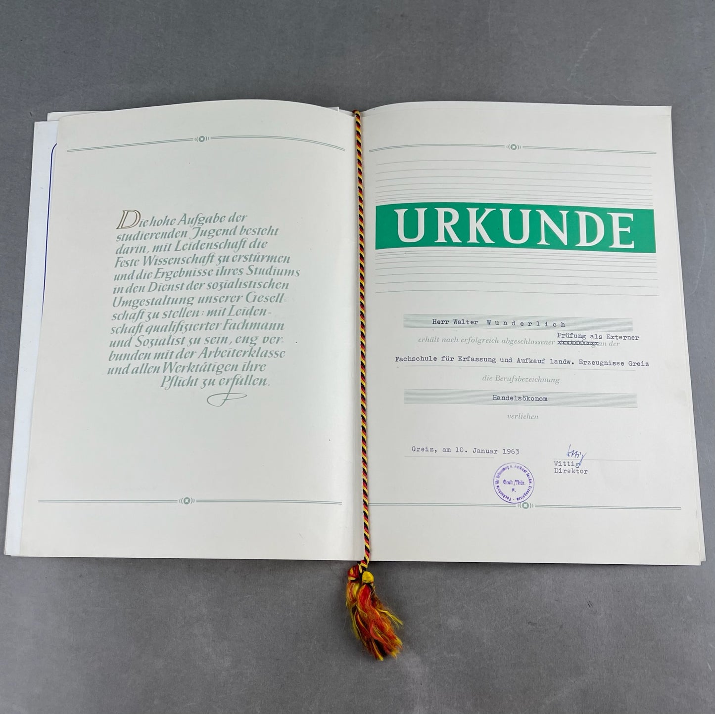 Østtysk DDR Stort Urkunde/Medalje Lot. Original.