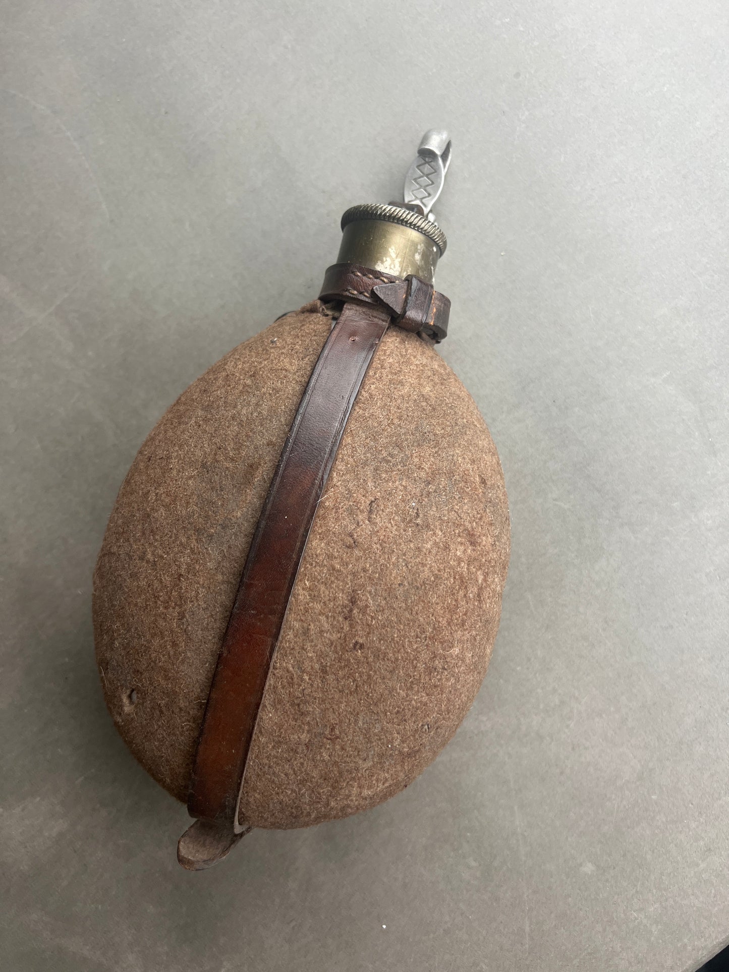 WW2 Tysk Politisk Feltflaske. Godt stemplet med fremstiller og år 1939. Original.