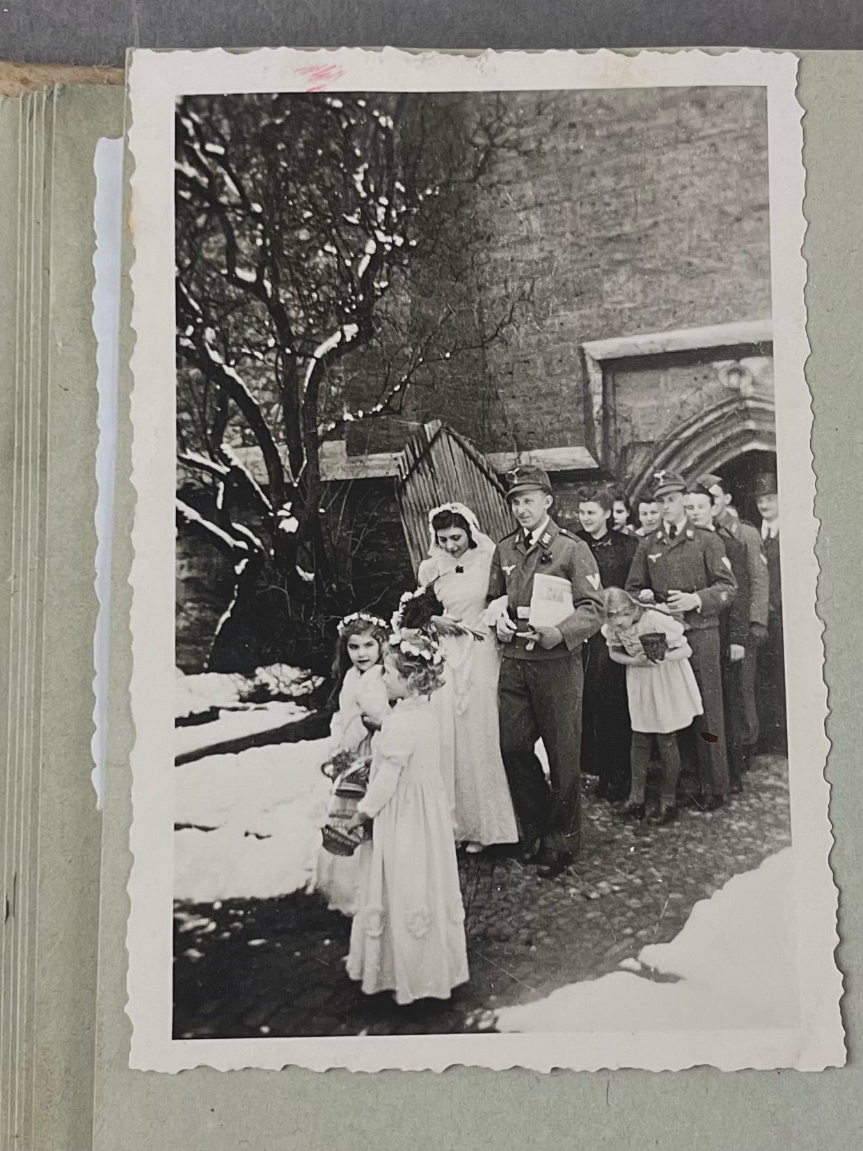 WW2 Tysk Fotoalbum fra 1930/1940'erne Enkelte gode billeder. Original.