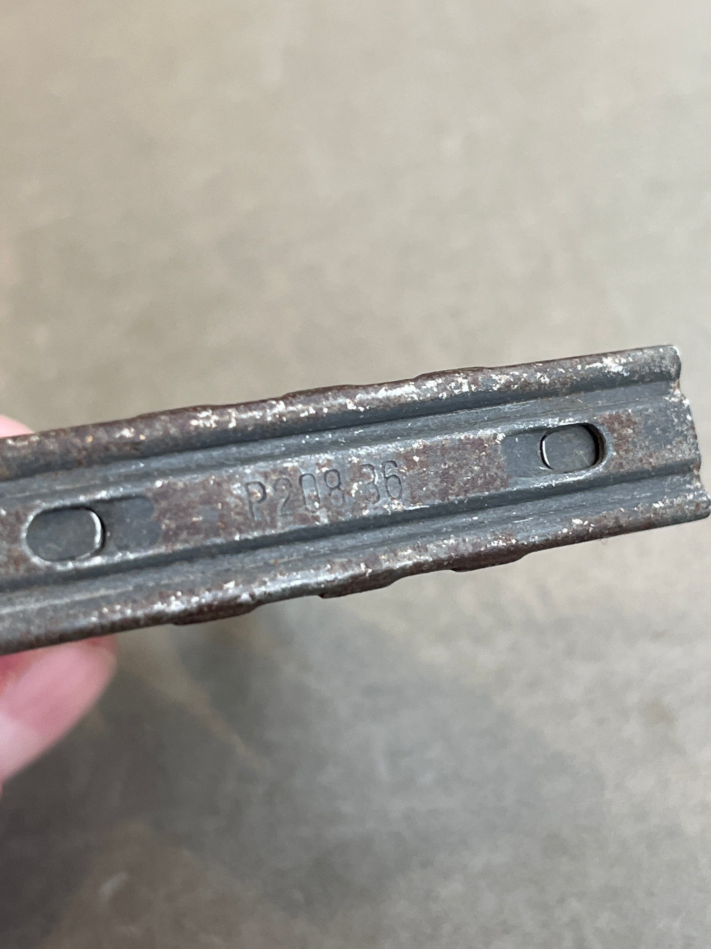 WW2 Tysk K98 patroner i laderamme. Deaktiveret. Original.