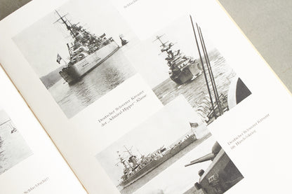 WW2 Tysk Kriegsmarine "Jahrbuch der deutschen Kriegsmarine" Bog. Original.