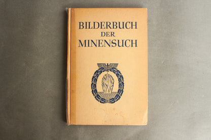 WW2 Tysk Kriegsmarine "Bilderbuch der Minensuch" Bog. Original.