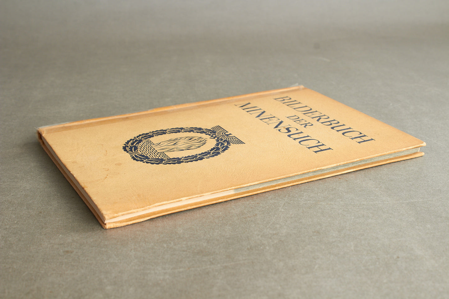 WW2 Tysk Kriegsmarine "Bilderbuch der Minensuch" Bog. Original.