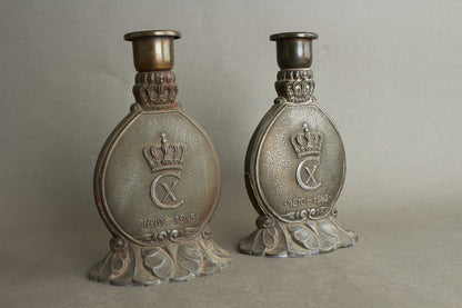 WW2 Dansk Par "Christian d. 10" Erindrings Lysestager. Original.