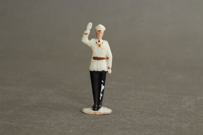 WW2 Tysk WHW Soldater figur. En af de bedre. Original.