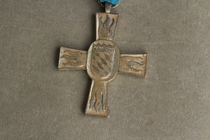 Vesttysk Bayersk "Bayerisches Feuerwehr-Ehrenkreuz" i Sølv Medalje. Original.