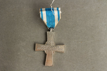 Vesttysk Bayersk "Bayerisches Feuerwehr-Ehrenkreuz" i Sølv Medalje. Original.
