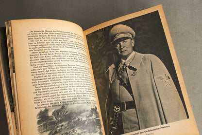 WW2 Tysk "Die Wehrmacht" Bog. Original.