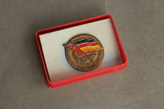 Østtysk DDR Tidlig Rusland/Tyskland Tinnie fra 1954. Original.