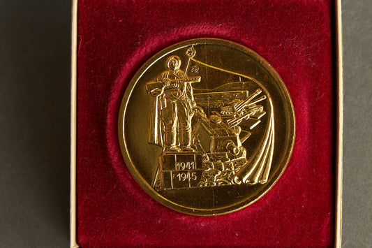 Østtysk DDR / Russisk Tidlig Mindeplatte/Medaille "1941-1945 Gedenkstätte der Befreiung auf den Seelower Höhen". Original.