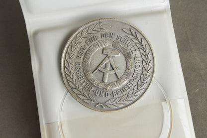 Østtysk DDR VA "Volksarmee" medaille. Original.