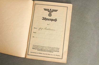 WW2 Tysk NSDAP "Ahnenpass" (Stamtavle pas). Original