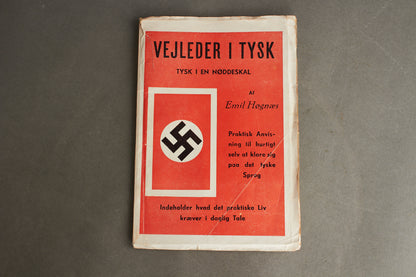 WW2 Dansk "Vejledning i Tysk" fra 1940. Ses ikke tit. Original.