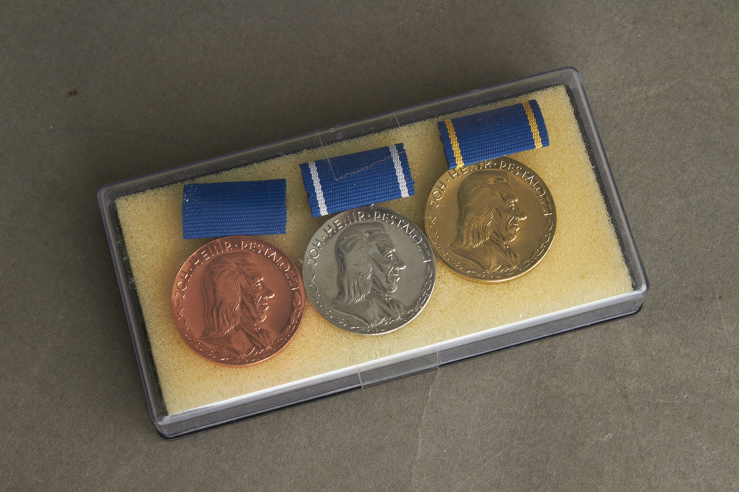 Østtysk DDR Medaljer (Guld, sølv, bronze). Original.