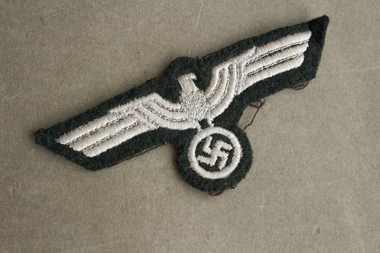 WW2 Tysk Wehrmacht Tidlig Brystørn. Har været påsyet uniform. Original.