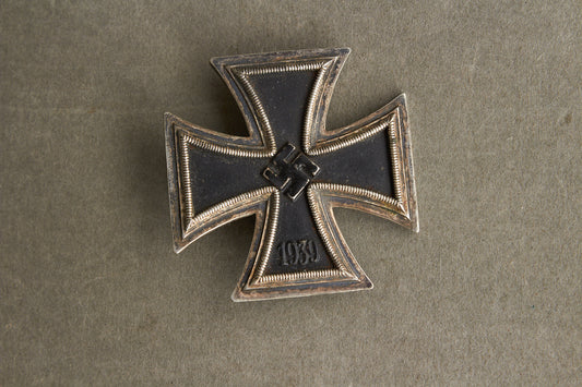 WW2 Tysk Jernkors 1. Klasse. Umærket Souval "Dipping 3". Original.