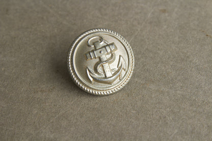 WW2 Tysk Kriegsmarine Administration Uniformsknap. Original.