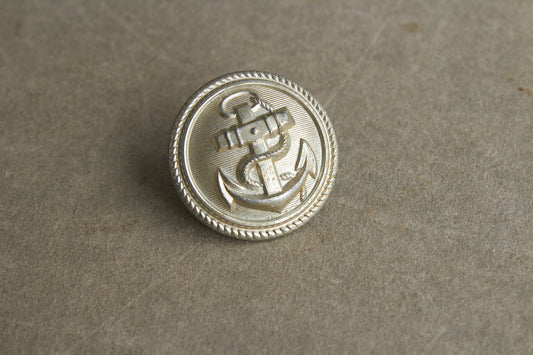 WW2 Tysk Kriegsmarine Administration Uniformsknap. Original.