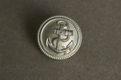 WW2 Tysk Kriegsmarine Administration Uniformsknap. Original.