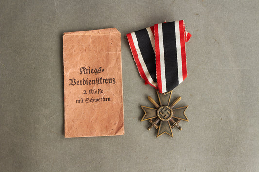 WW2 Tysk Kriegsverdienstkreuz 2. Klasse m. sværd i pose. Original.
