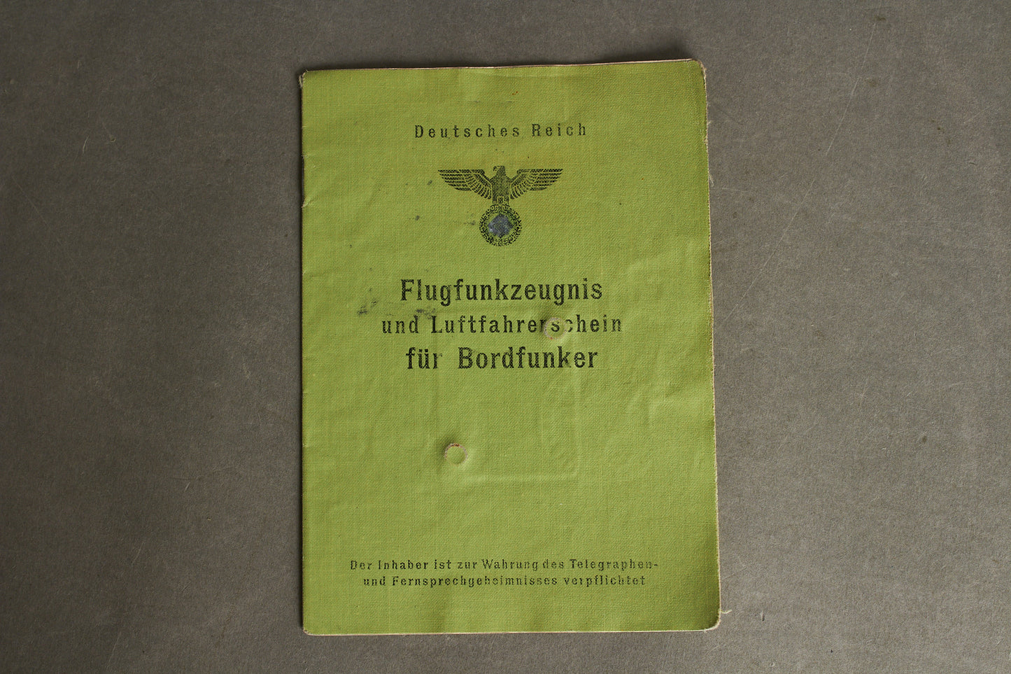 WW2 Tysk Luftwaffe "Flugfunkzeugniz und Luftfahrerschein für Bordfunker". Original.