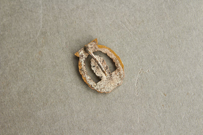 WW2 Tysk Kriegsmarine "Minensucher Kriegsabzeichen" Miniature. I Buntmetal. Original.