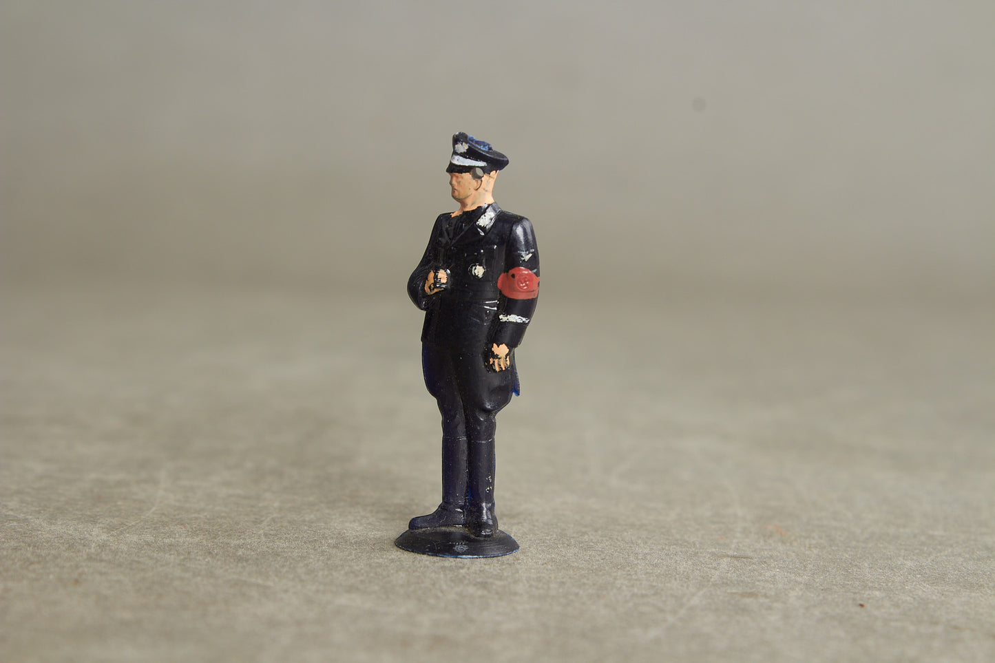 WW2 Tysk WHW Waffen-SS figur. En af de bedre. Original.