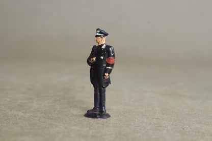 WW2 Tysk WHW Waffen-SS figur. En af de bedre. Original.