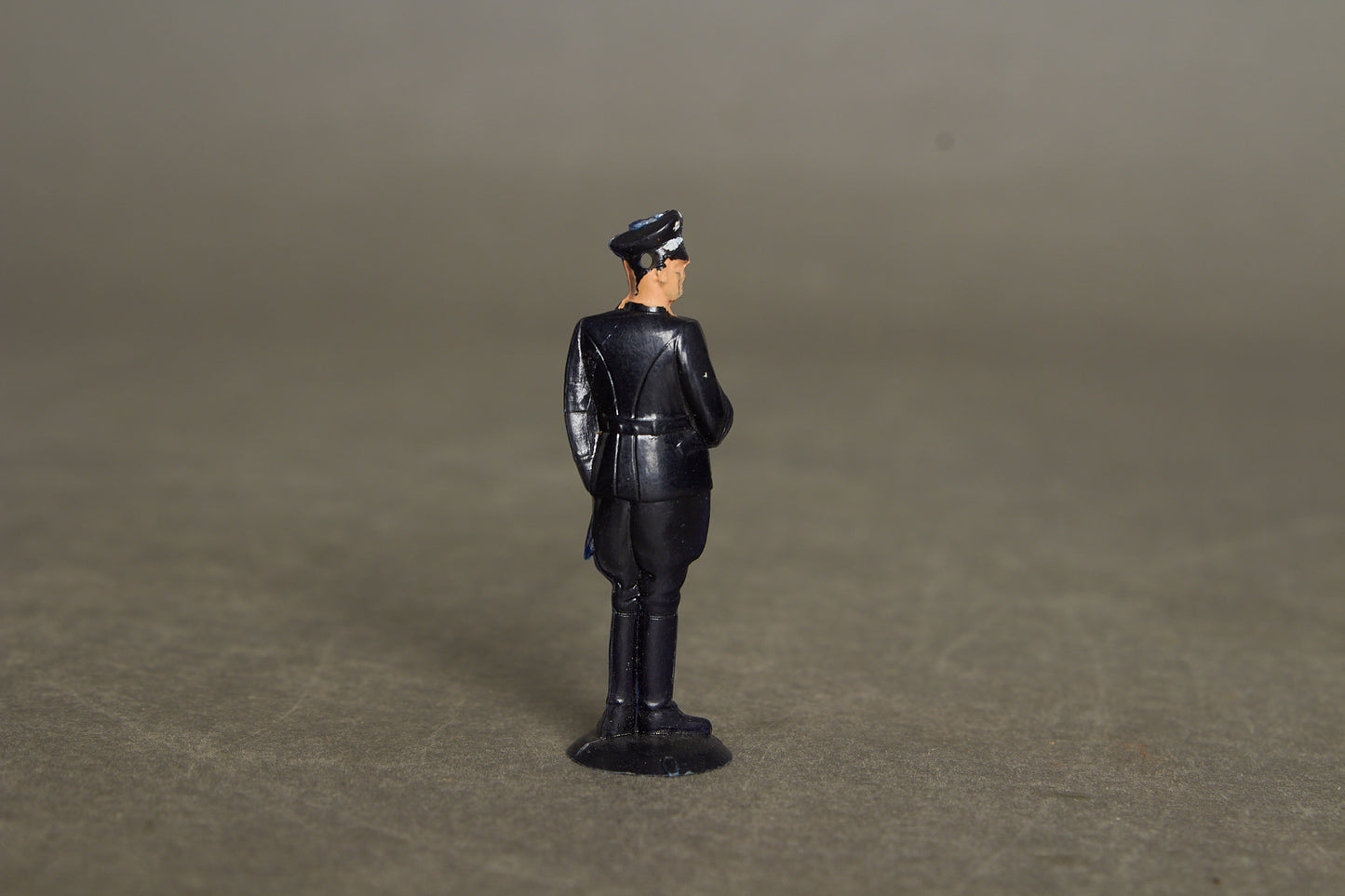 WW2 Tysk WHW Waffen-SS figur. En af de bedre. Original.