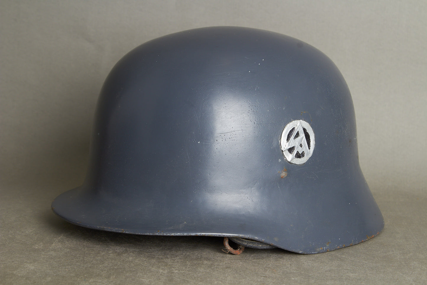 WW2 Tysk Børnehjelm. Efterkrigs.