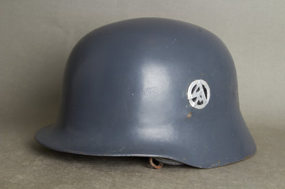 WW2 Tysk Børnehjelm. Efterkrigs.