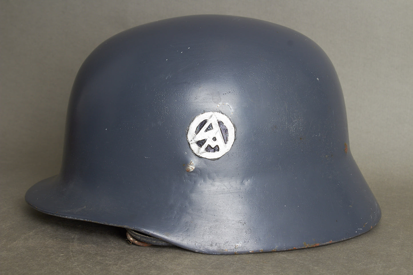 WW2 Tysk Børnehjelm. Efterkrigs.