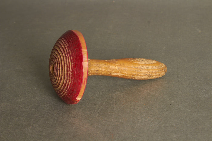 Ældre "Snurretop". God til HJ display. Original.