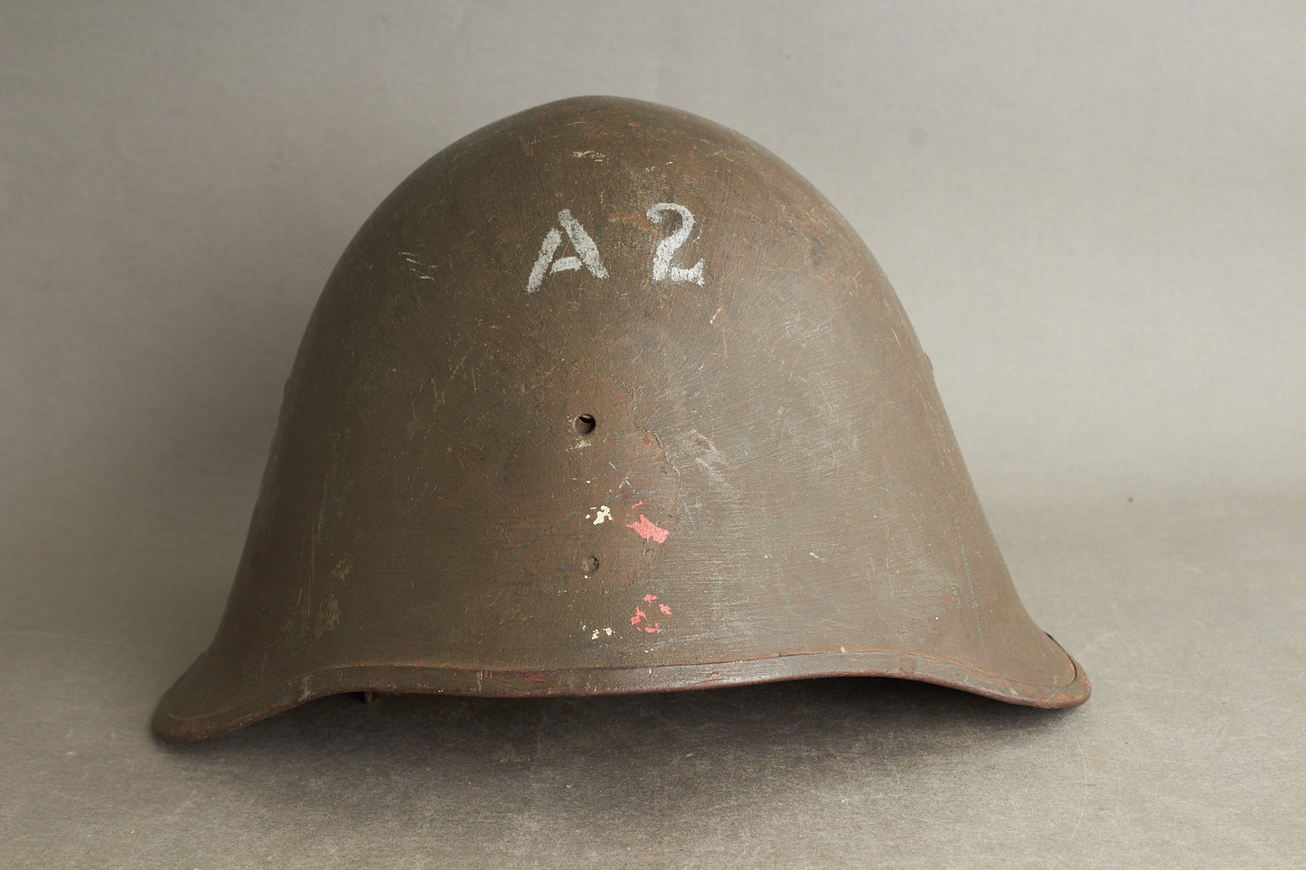 WW2 Dansk Frihedskæmper Hjelm "AMPA" (Amager) "A2" (A-Kompagni, Afsnit 2). Sjælden! Original.