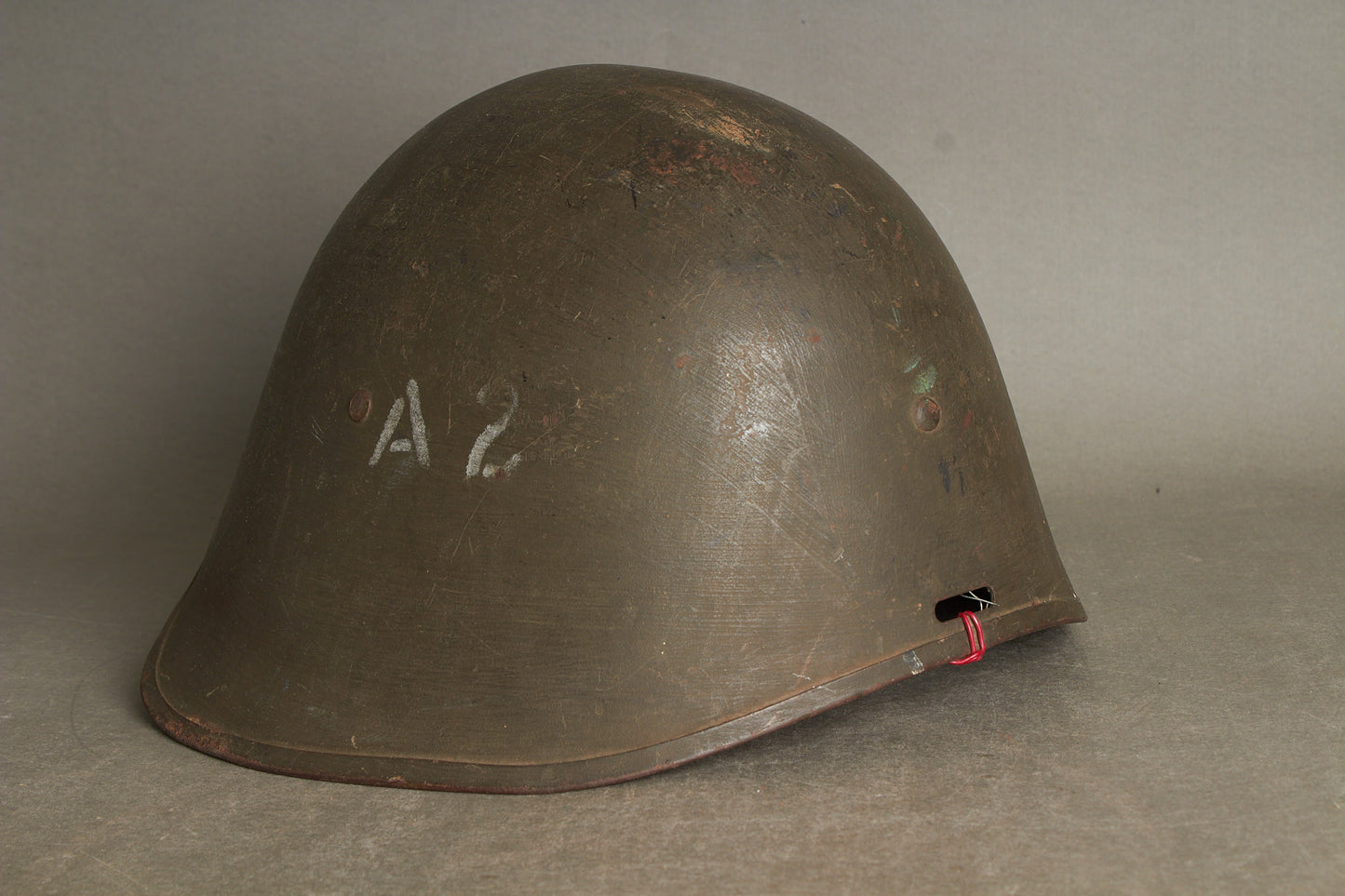 WW2 Dansk Frihedskæmper Hjelm "AMPA" (Amager) "A2" (A-Kompagni, Afsnit 2). Sjælden! Original.