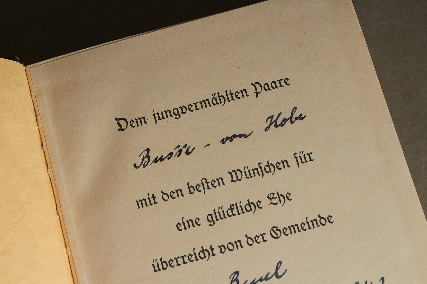 WW2 Tysk Mein Kampf i Bryllupsudgave. Med hilsen fra Borgmesteren. Sjælden. Original.
