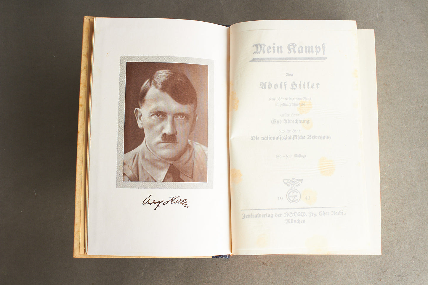 WW2 Tysk Mein Kampf i Bryllupsudgave. Med hilsen fra Borgmesteren. Sjælden. Original.