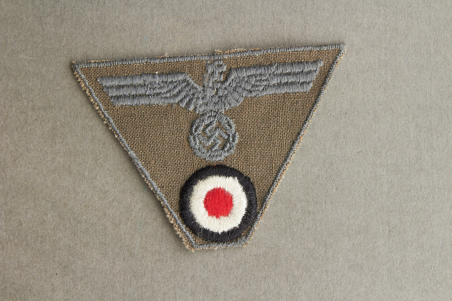 WW2 Tysk Wehrmacht M43 Kasketørn. Original.